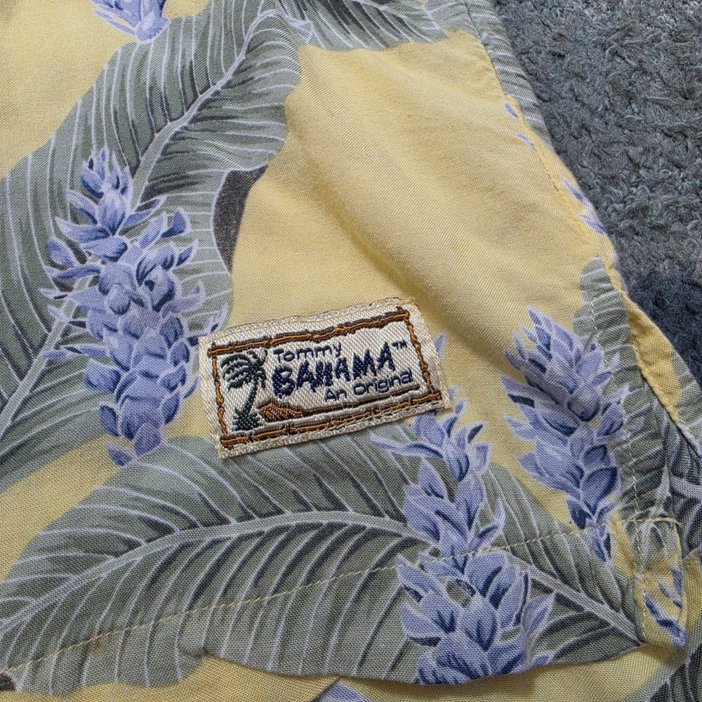 Lot of 3 Tommy Bahama Mens M Silk Linen Rayon Camp Hawaiian Shirts Tropical - Picture 11 of 16
